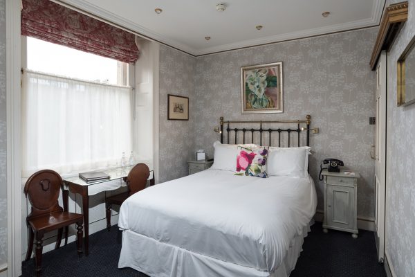 kennard double room phone