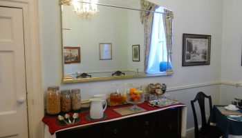 brocks breakfast table