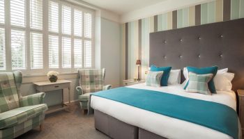 roseate room stripe wall paper